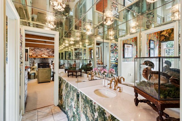 352 Confederate Circle, Charleston, SC 29407