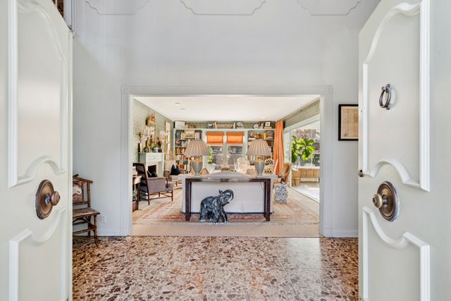 352 Confederate Circle, Charleston, SC 29407