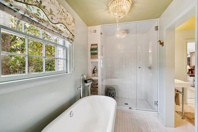 352 Confederate Circle, Charleston, SC 29407