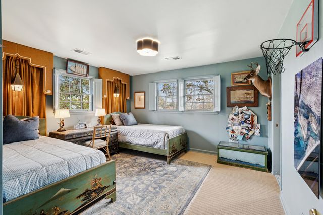 352 Confederate Circle, Charleston, SC 29407