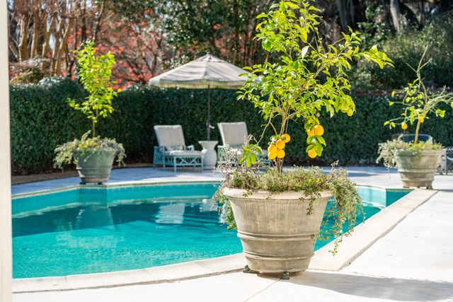 352 Confederate Circle, Charleston, SC 29407