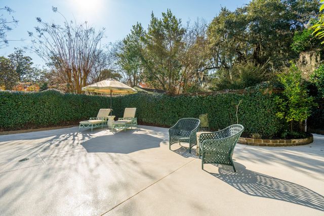 352 Confederate Circle, Charleston, SC 29407