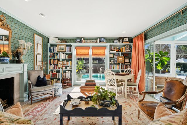 352 Confederate Circle, Charleston, SC 29407