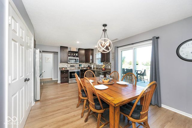 6922 W Briarwood Boulevard, New Palestine, IN 46163