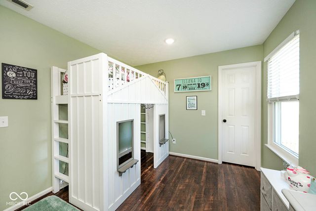 6922 W Briarwood Boulevard, New Palestine, IN 46163