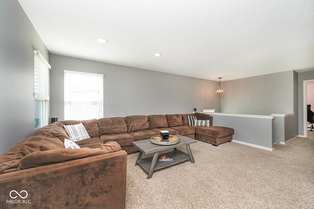 6922 W Briarwood Boulevard, New Palestine, IN 46163