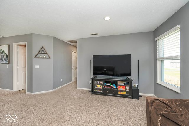 6922 W Briarwood Boulevard, New Palestine, IN 46163