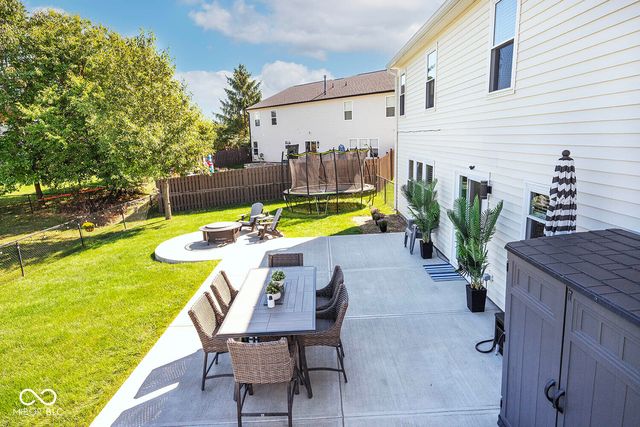 6922 W Briarwood Boulevard, New Palestine, IN 46163