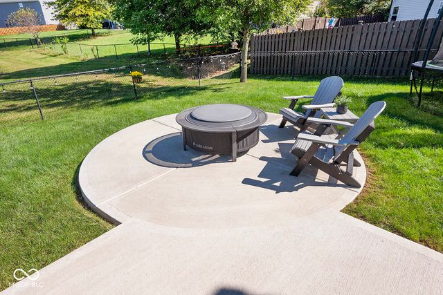 6922 W Briarwood Boulevard, New Palestine, IN 46163