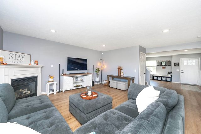 6922 W Briarwood Boulevard, New Palestine, IN 46163