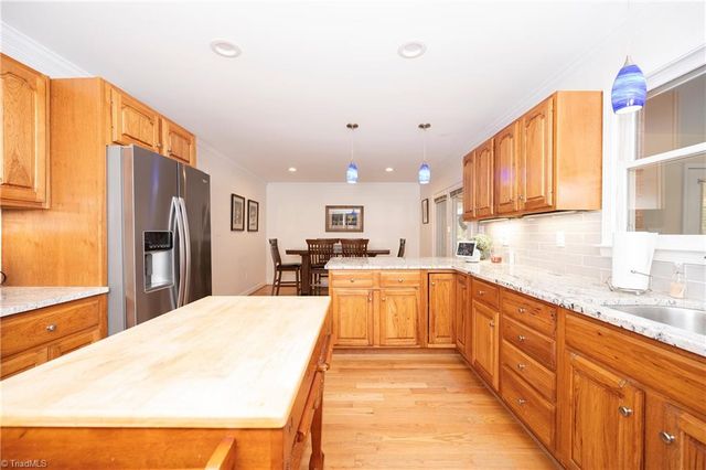 176 Forest Meadow Lane, Clemmons, NC 27012