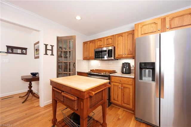 176 Forest Meadow Lane, Clemmons, NC 27012