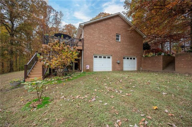 176 Forest Meadow Lane, Clemmons, NC 27012