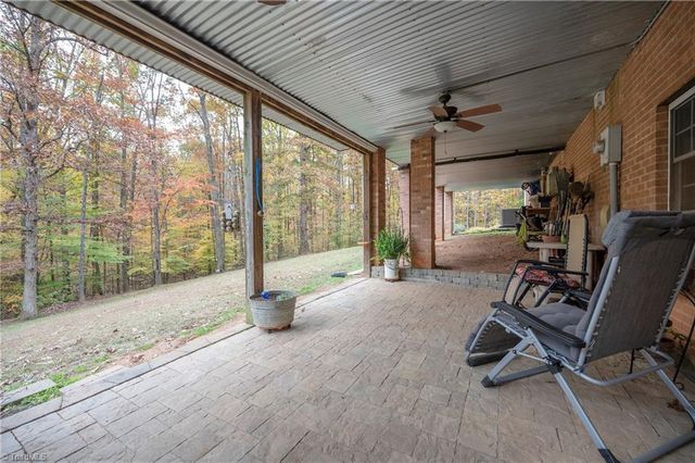 176 Forest Meadow Lane, Clemmons, NC 27012