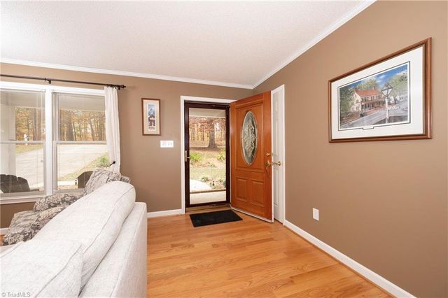 176 Forest Meadow Lane, Clemmons, NC 27012