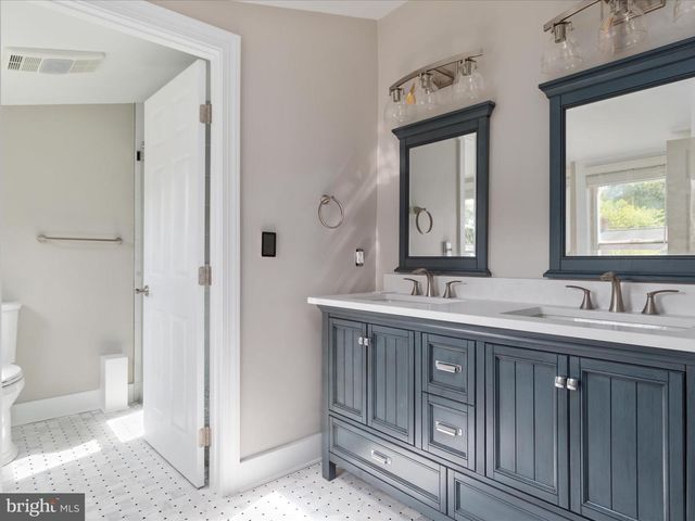 323 OSAGE ST, Front Royal, VA 22630