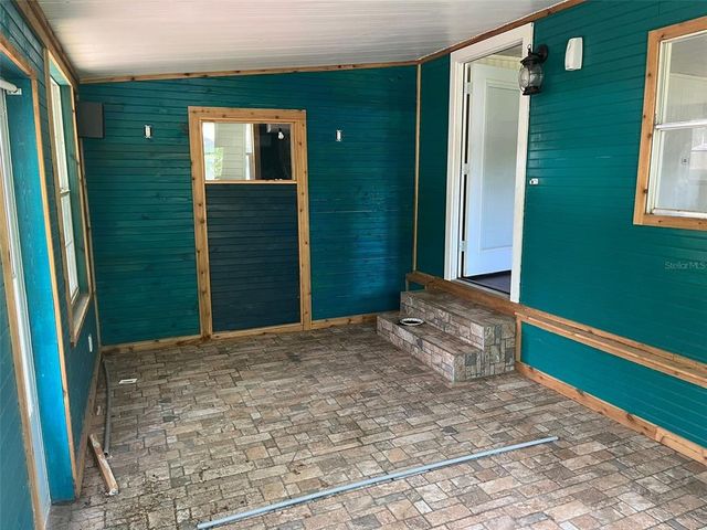 38250 E COLLINS AVENUE W, Zephyrhills, FL 33542