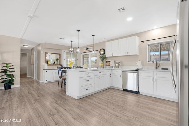 25408 S MONTANA Avenue, Sun Lakes, AZ 85248