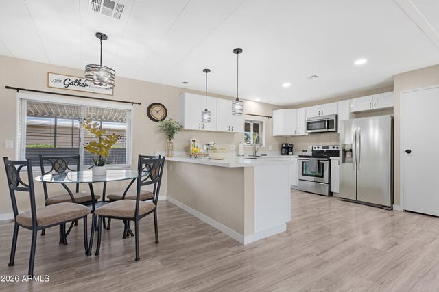 25408 S MONTANA Avenue, Sun Lakes, AZ 85248