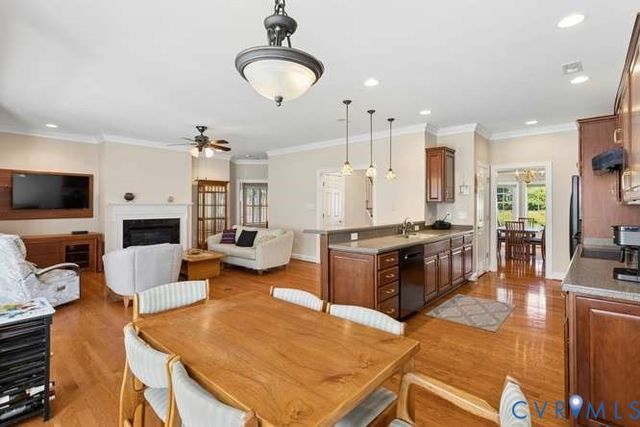 5048 Park Commons Loop, Glen Allen, VA 23059