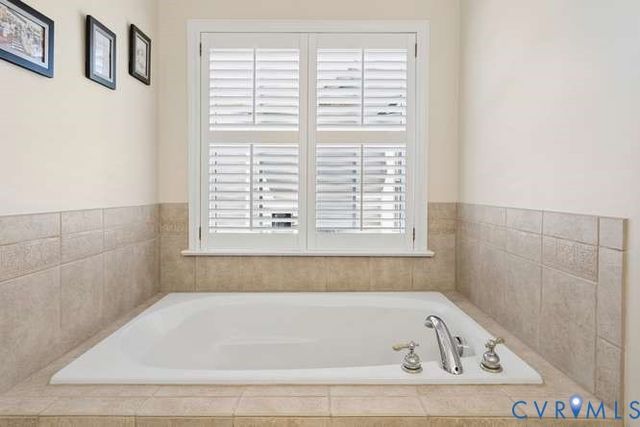 5048 Park Commons Loop, Glen Allen, VA 23059
