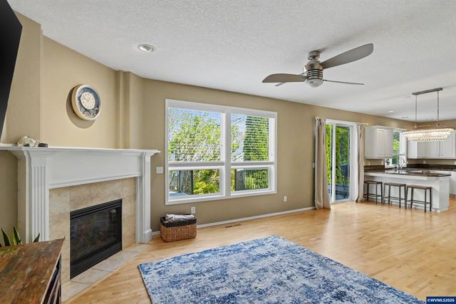 5911 SW Banyon Cir, Corvallis, OR 97333