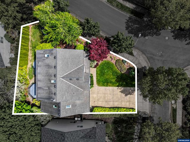 5911 SW Banyon Cir, Corvallis, OR 97333