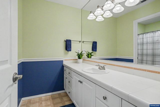5911 SW Banyon Cir, Corvallis, OR 97333