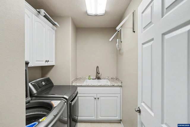 5911 SW Banyon Cir, Corvallis, OR 97333