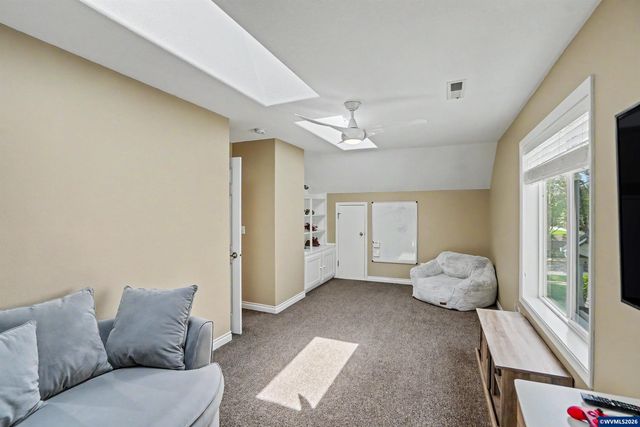5911 SW Banyon Cir, Corvallis, OR 97333