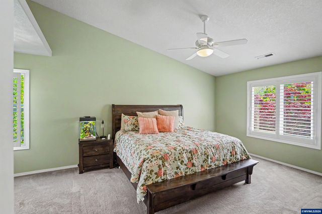 5911 SW Banyon Cir, Corvallis, OR 97333