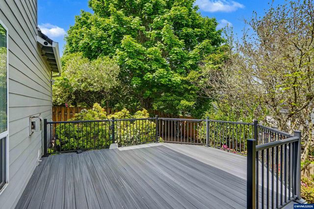 5911 SW Banyon Cir, Corvallis, OR 97333