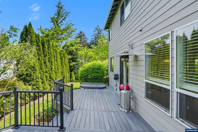 5911 SW Banyon Cir, Corvallis, OR 97333