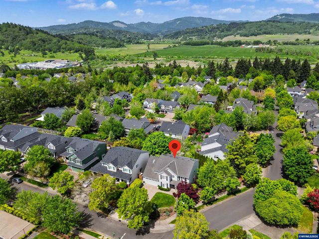 5911 SW Banyon Cir, Corvallis, OR 97333