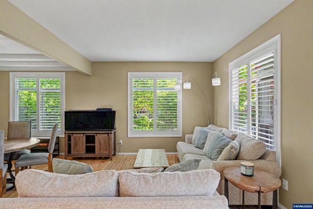5911 SW Banyon Cir, Corvallis, OR 97333