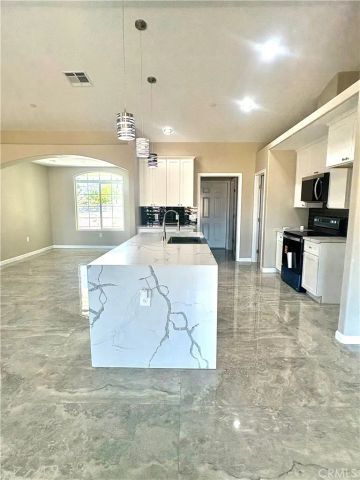 19375 Corwin Road, Apple Valley, CA 92307