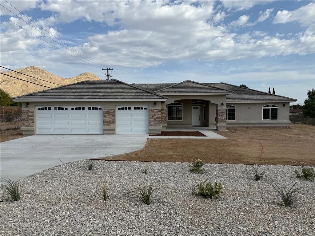 19375 Corwin Road, Apple Valley, CA 92307