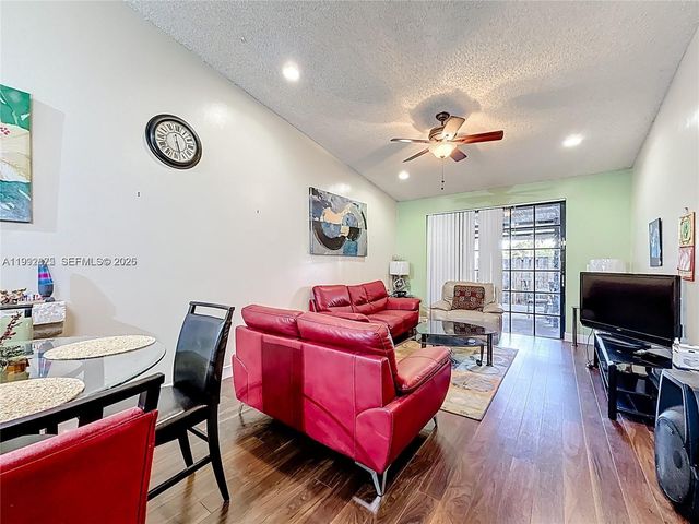 6722 NW 192nd Lane, Hialeah, FL 33015