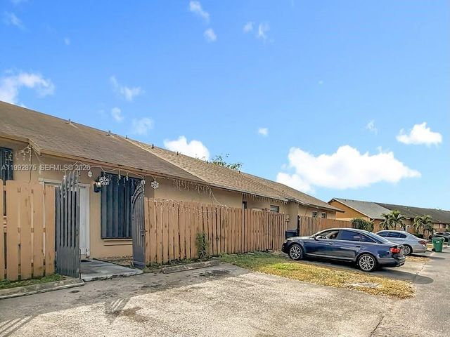 6722 NW 192nd Lane, Hialeah, FL 33015