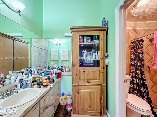 6722 NW 192nd Lane, Hialeah, FL 33015