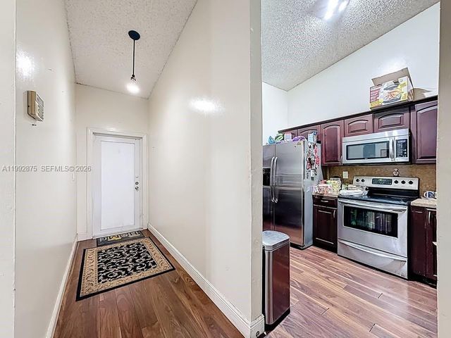 6722 NW 192nd Lane, Hialeah, FL 33015