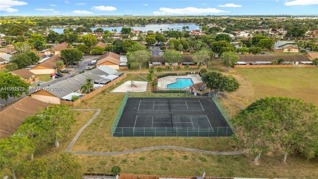 6722 NW 192nd Lane, Hialeah, FL 33015