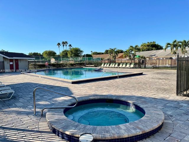 6722 NW 192nd Lane, Hialeah, FL 33015