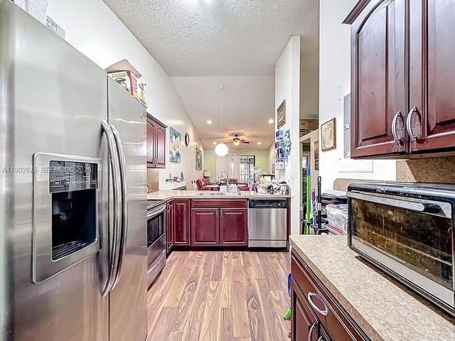 6722 NW 192nd Lane, Hialeah, FL 33015