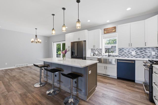 3810 Tanglewood Place, Janesville, WI 53546