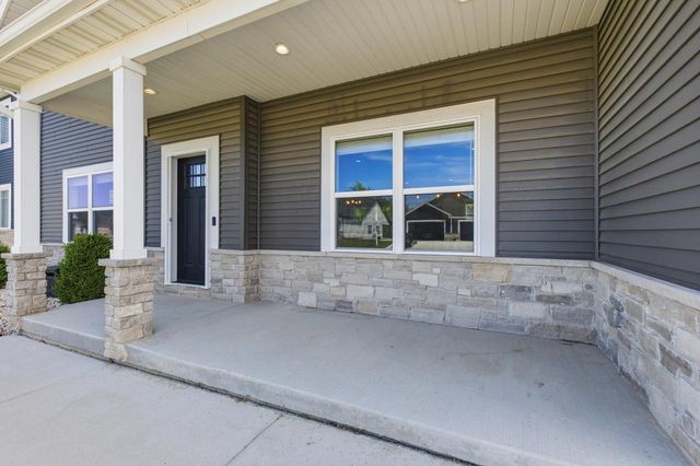 3810 Tanglewood Place, Janesville, WI 53546