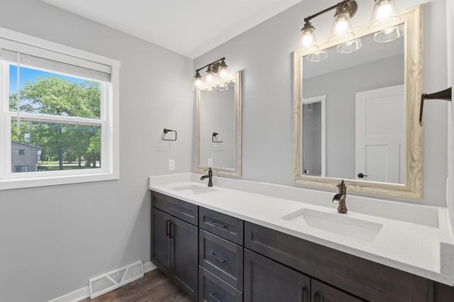 3810 Tanglewood Place, Janesville, WI 53546
