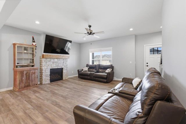 3810 Tanglewood Place, Janesville, WI 53546