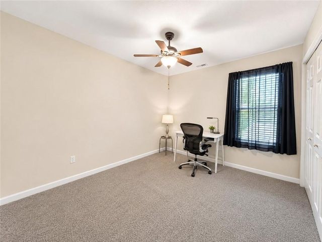 108 SE 25TH Street, Oak Grove, MO 64075