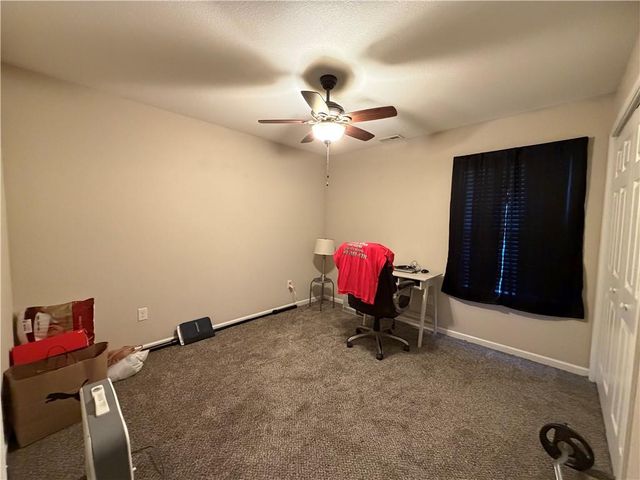 108 SE 25TH Street, Oak Grove, MO 64075